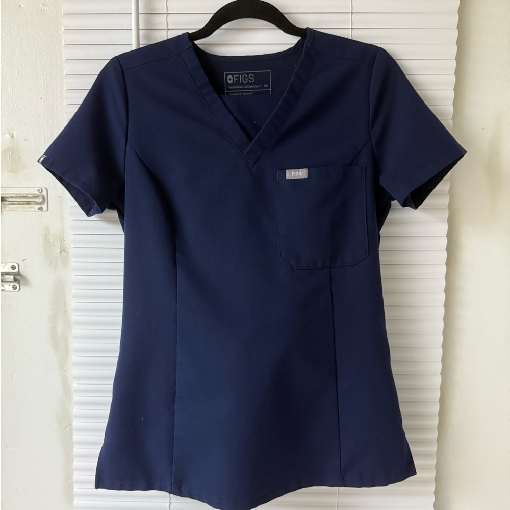 Figs Women's navy blue scrub top